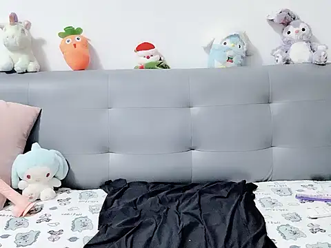 ShynBarbie94's Live XXX Chat