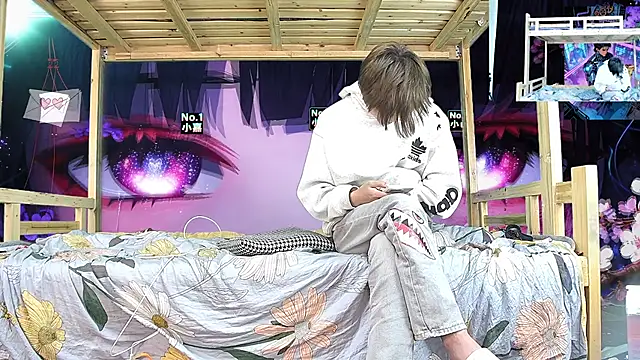 Chat +18 de xiaohuangren01 ao vivo