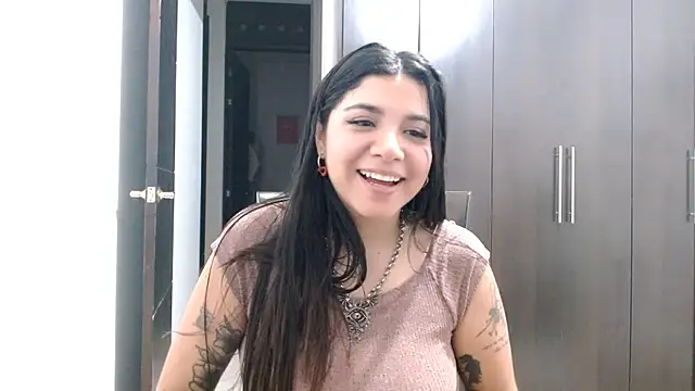 MiaDiamontLatinn Webbikameraesitys