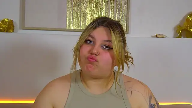 แชท XXX สดของ LillianKim