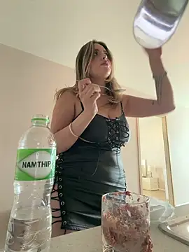 Chat XXX en directo de Alirawrz