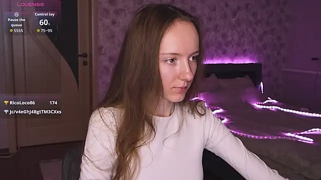 Why_me_stella: онлайн-секс-чат