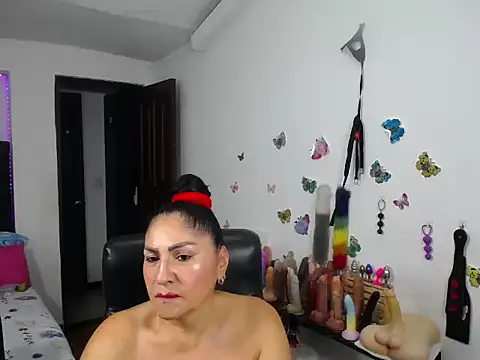 Chat +18 de mature_bigboobs10 ao vivo