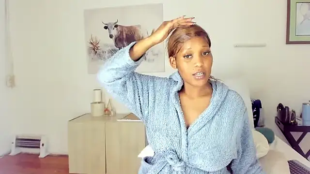 ConnieSmall24のライブXXXチャット