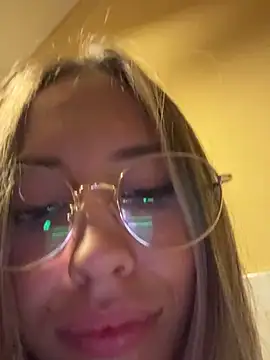 Chat XXX Live fanyabbey