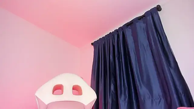 perla7777 Adlı Modelin Canlı XXX Sohbeti