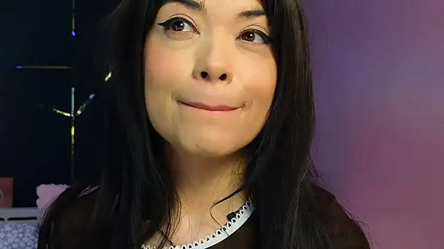 Chat +18 de TessaXmith ao vivo