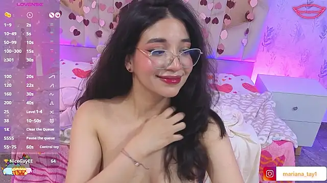 Chat XXX en directo de MARIANA_TAY1