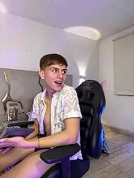 EVAN_TAY Webcam show