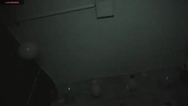 XXX chat uživo modela adellelennoxx