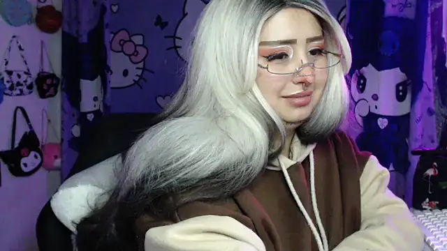 lussyevans24 即時 XXX 聊天