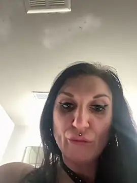 Holyplasticn Live XXX chat