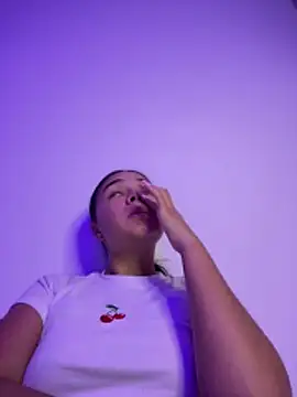 Show modela I_Samanthaa na web-kameri