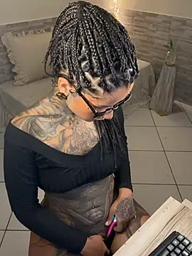 xbigpeach's Live XXX Chat