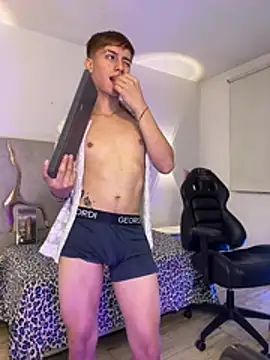 EVAN_TAYのライブXXXチャット