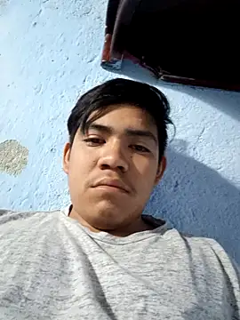 josue19x Show in webcam