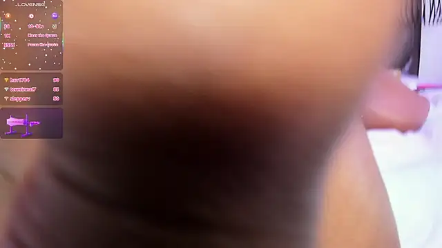 XXX chat uživo modela HannaaGates