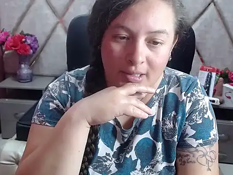 XXX chat uživo modela Sarah_Boobs_