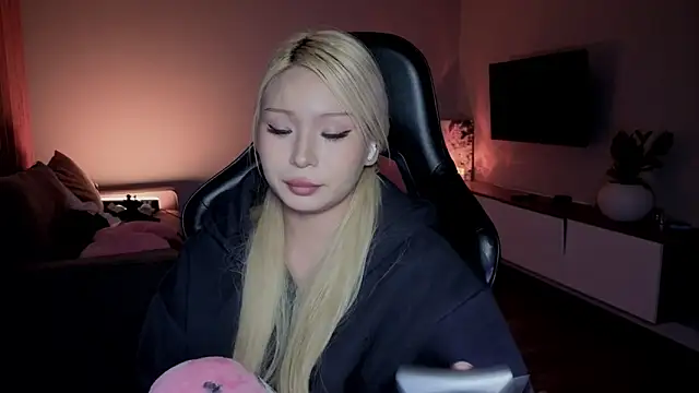 Chat XXX en directo de RileyMee