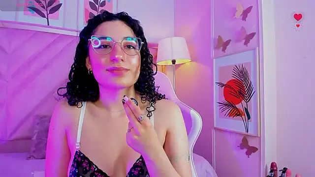 Chat XXX ao vivo de DemiJones_