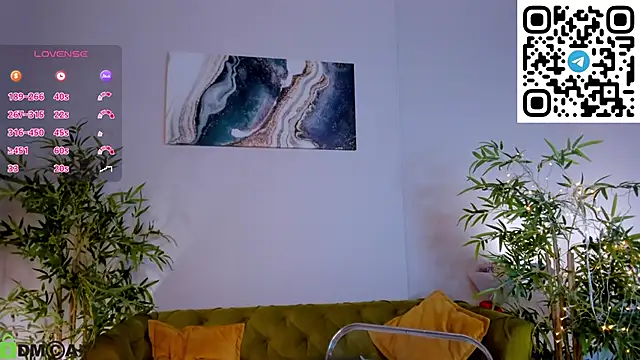 Chat +18 de miiss__lulu ao vivo