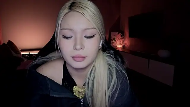 Chatroom XXX en direct de RileyMee