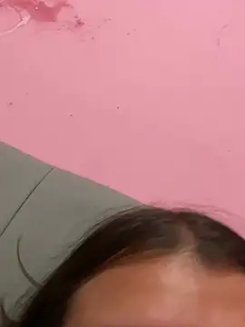 Chatroom XXX en direct de Maya_Manes