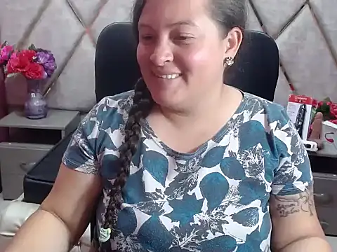 Sarah_Boobs_: онлайн-секс-чат