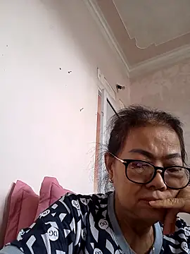 Hotestlove 网络视讯表演