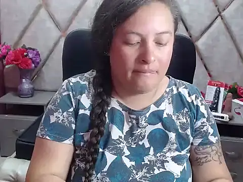 Czat XXX na żywo – Sarah_Boobs_