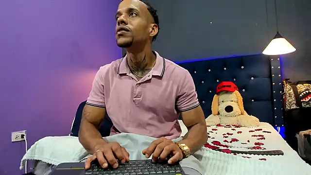 Chat XXX ao vivo de Salomon_koude