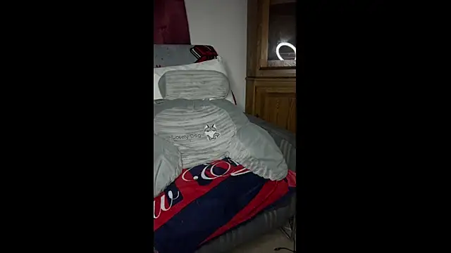 KY_Sir35 Show in webcam