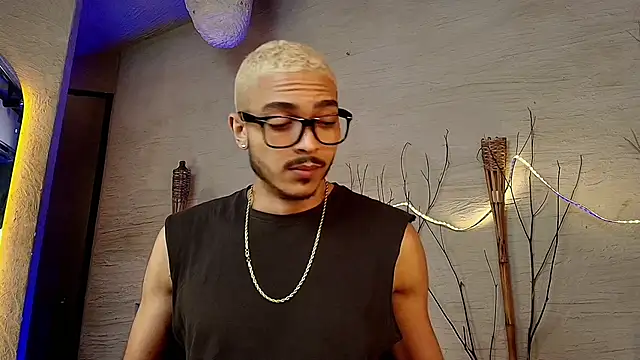 Chat XXX ao vivo de MarcusRain_