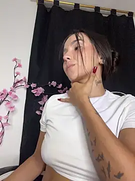 Scarlett05 live XXX chat