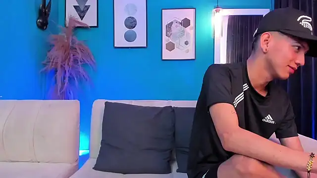 Marcus_and_Tony Adlı Modelin Web Kamerası Şovu