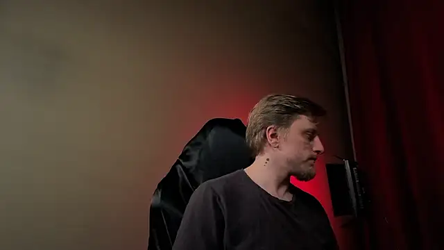 Vincent_Hardman: онлайн-секс-чат