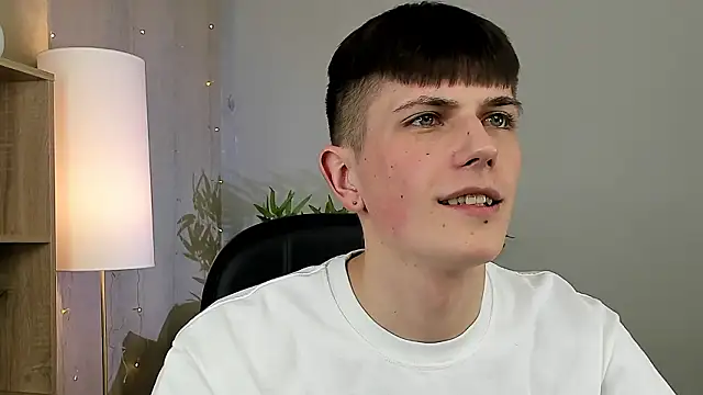 Rony_Joy: διαδικτυακό σόου στην κάμερα