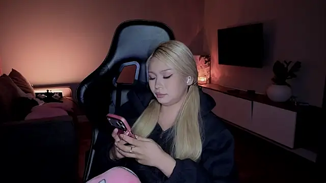 XXX chat uživo modela RileyMee