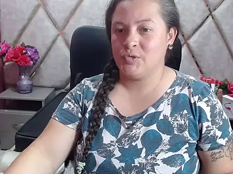 Sarah_Boobs_ Chat XXX in diretta