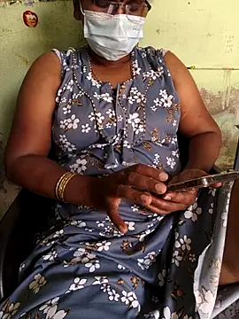 Tamilselviroja-のライブXXXチャット