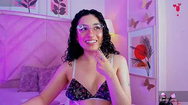 DemiJones_ Adlı Modelin Canlı XXX Sohbeti