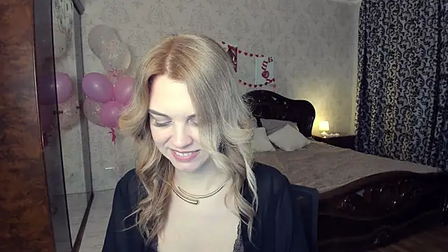 LunaFlinn's Live XXX Chat