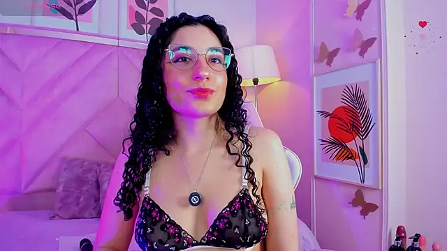 Chatroom XXX en direct de DemiJones_