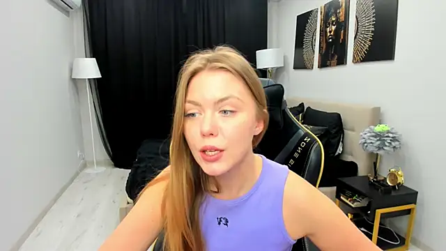 Strawberrye: απευθείας συνομιλία ΧΧΧ