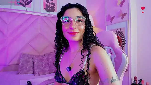 XXX chat uživo modela DemiJones_