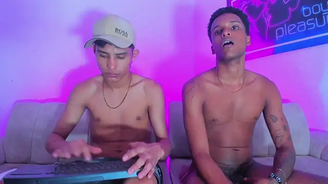 Damian_and_theo Show in webcam