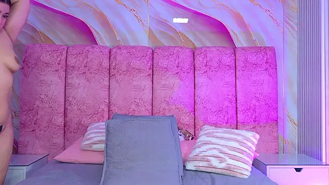 Chat +18 de emmacurvy ao vivo