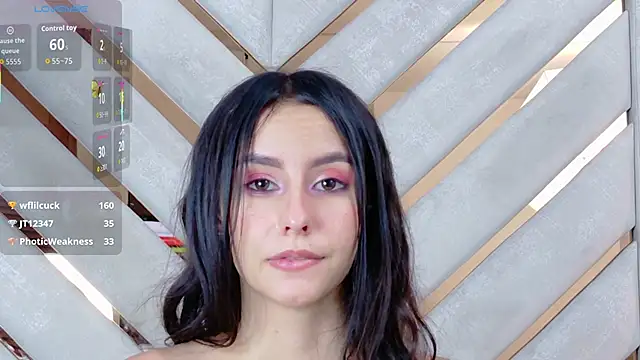 Sarah-Grace 即時 XXX 聊天