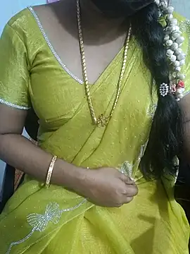 lolida69thamil Adlı Modelin Canlı XXX Sohbeti