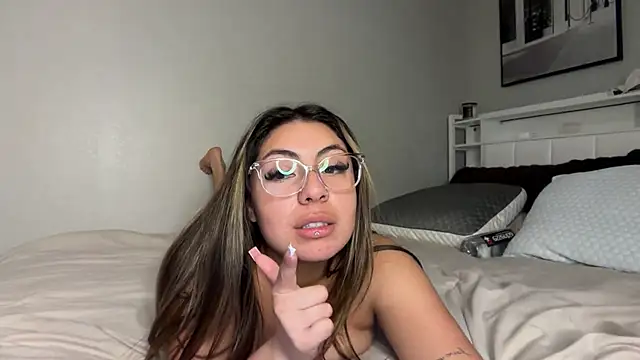 Pokazy przed kamerką – Lalaaxo